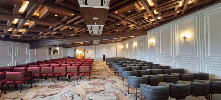 萨罗瓦尔斯里纳格高级酒店(Sarovar Premiere Srinagar)图片