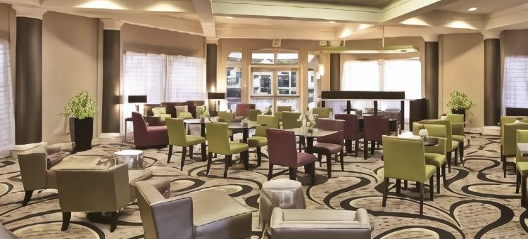 伯明翰霍姆伍德拉昆塔温德姆套房酒店(La Quinta Inn & Suites by Wyndham Birmingham Homewood)图片