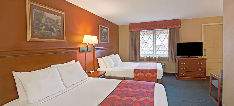 加特林堡市中心速8酒店及会议中心(Super 8 by Wyndham Downtown Gatlinburg at Convention Center)图片