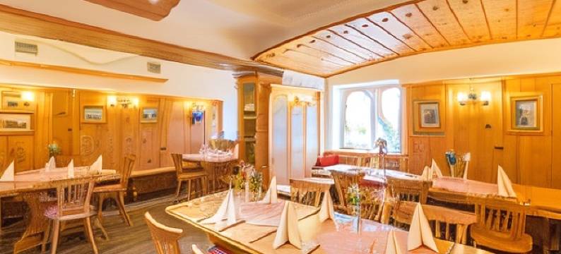 贝尔纳莱恩兰德酒店与宾馆(Landhotel & Gasthof Baiernrain)图片