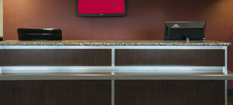 奥马哈红顶套房酒店-康瑟尔布拉夫斯(Red Roof Inn & Suites Omaha - Council Bluffs)图片