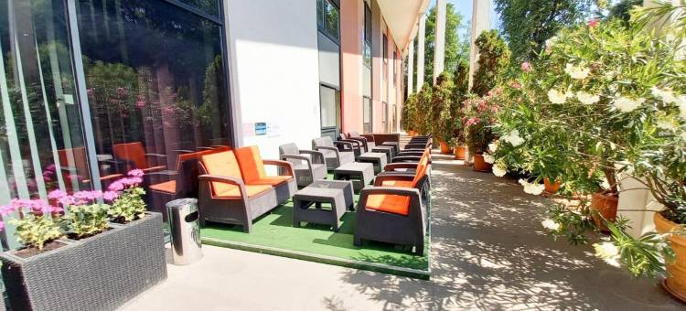 微罗尼卡酒店(Veronika Hotel)图片