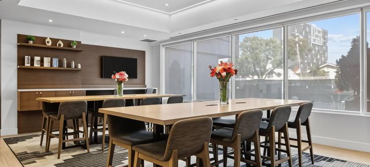 纽约肯尼迪机场希尔顿逸林酒店(DoubleTree by Hilton New York JFK Airport)图片