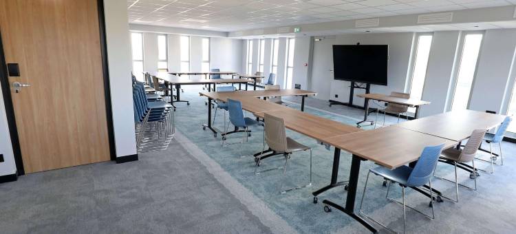 宜必思布尔昆雅里昂 Medipole 酒店(Ibis Bourgoin Jallieu Medipole)图片