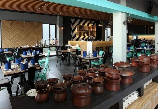 Fitra Hotel Majalengka Hotel Overview