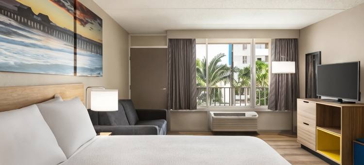 可可比奇海滩卡纳维拉尔港温德姆戴斯酒店(Days Inn by Wyndham Cocoa Beach Port Canaveral)图片
