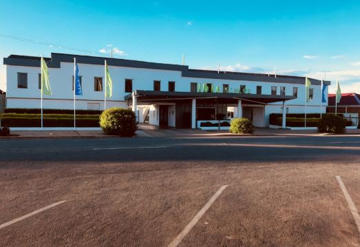 Ibis Styles Broken Hill Hotel Overview