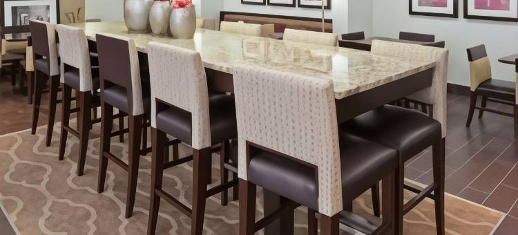 希尔顿欢朋酒店-迪克森(Hampton Inn Dickson)图片