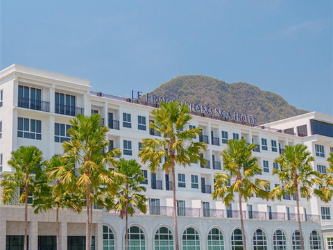 攀牙艾拉湾酒店