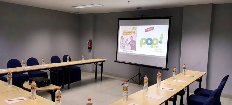 蒂博尼哥罗POP!酒店(Pop! Hotel Diponegoro)图片