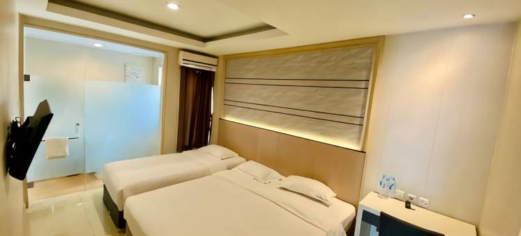 三宝垄邦利马苏米酒店(Sumi Hotel Simpang Lima Semarang)图片
