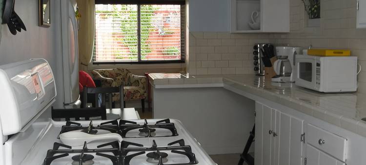 距海滩步行5分钟：迷人度假公寓！(Charming Vacation Flat: 5-Minute Walk to Beach!)图片