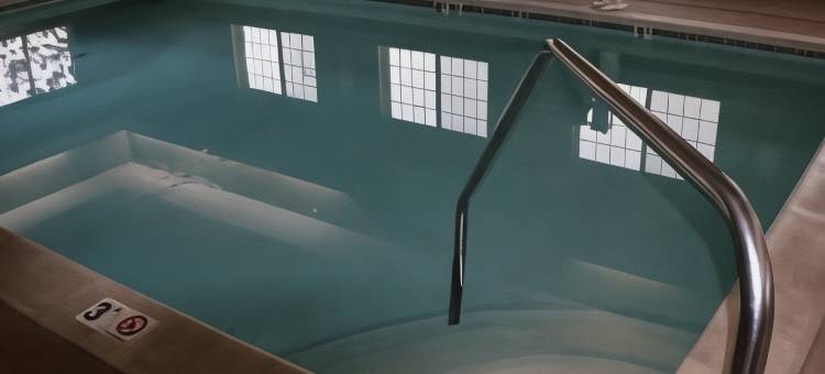 锡达福尔斯温德姆速8酒店(Super 8 by Wyndham Cedar Falls IA - University)图片