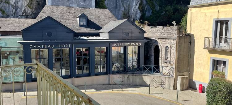 玛拉姆贝尔城堡酒店(Logis Hotel Castel de Mirambel)图片