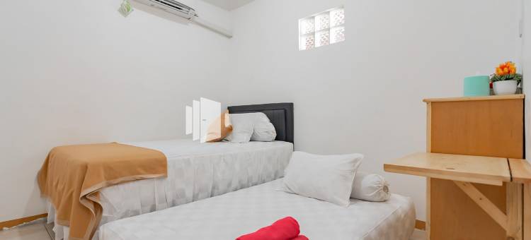 Langkar Guest House Syariah Mitra RedDoorz图片