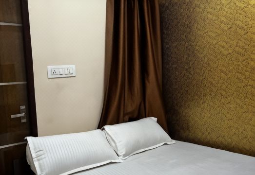 Hayathi Inn Hotel Overview