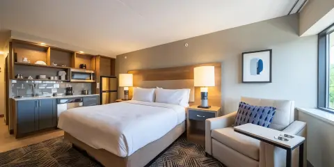 克利夫蘭南-獨立城Candlewood Suites酒店