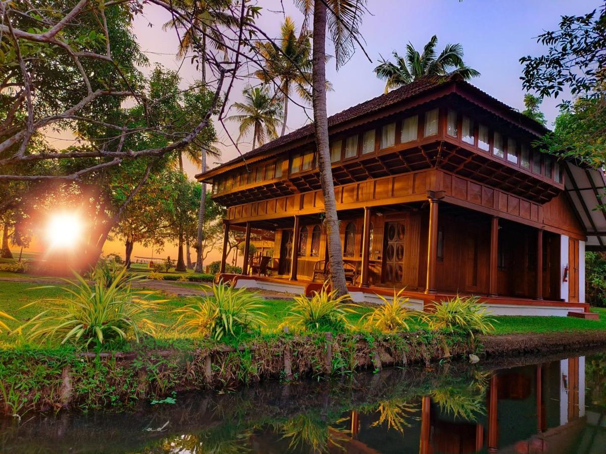 Coconut Lagoon Kumarakom- a CGH Earth ExperienceOver view