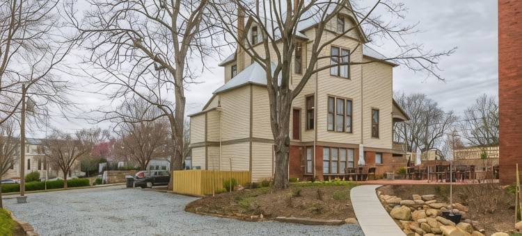 顶峰街旅馆(Summit Street Inns)图片