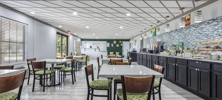 福雷斯特城I-40品质酒店(Quality Inn Forrest City I-40)图片