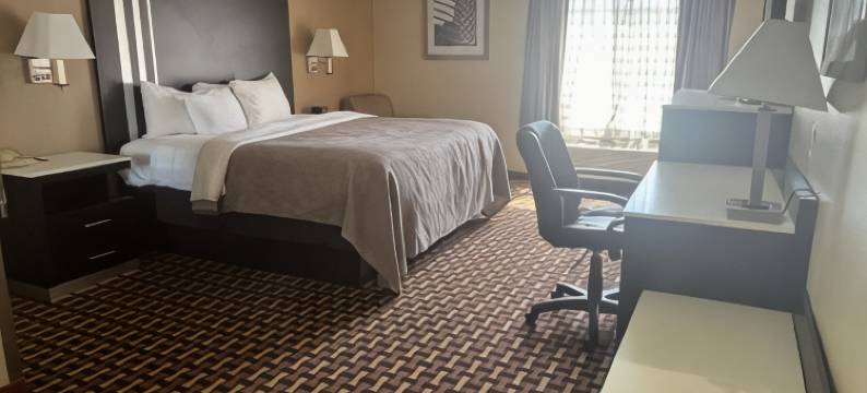 米德尔敦-富兰克林凯艺套房酒店(Quality Inn and Suites Middletown-Franklin)图片