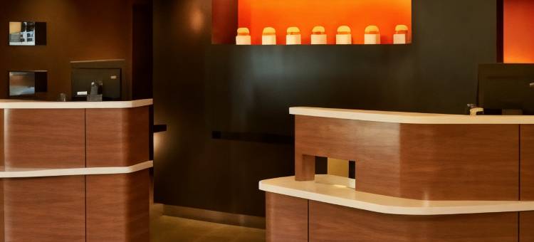 底特律都会机场-罗穆勒斯万怡酒店(Courtyard Detroit Metro Airport Romulus)图片