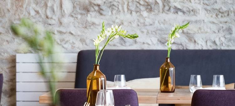 特雷斯吉拉德城堡酒店(Castel de Tres Girard)图片