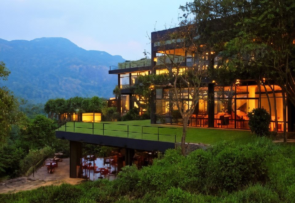 Heritance KandalamaHotel Overview