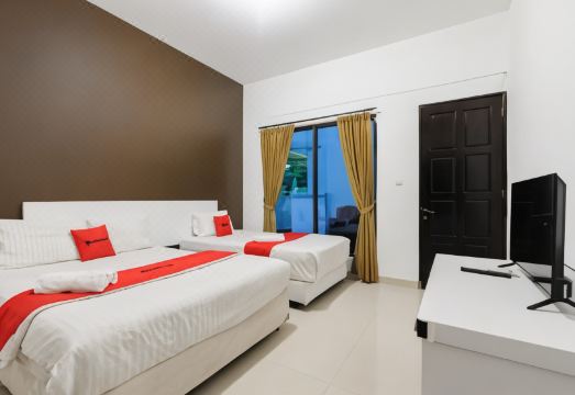 RedDoorz Syariah Near Taman Air Mancur Bogor Hotel Overview
