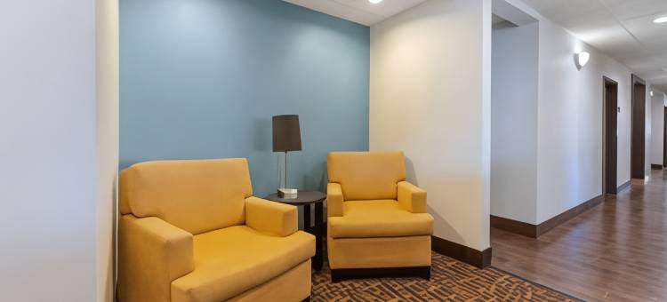 海斯I-70号舒眠套房酒店(Sleep Inn & Suites Hays I-70)图片