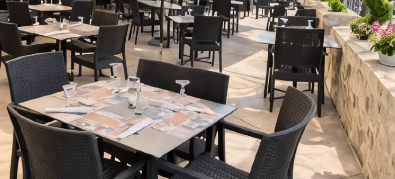 古老玛翁之家酒店(Logis Hôtel-Restaurant Au Vieux Morvan, au cœur de la Bourgogne, Piscine & Spa, Hôtel Climatisé)图片