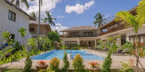 錫亞高費拉度假村