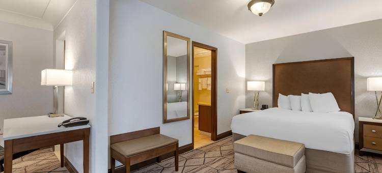 朗布兰奇贝斯特韦斯特优质酒店及会议中心(Best Western Plus Longbranch Hotel  Convention Center)图片