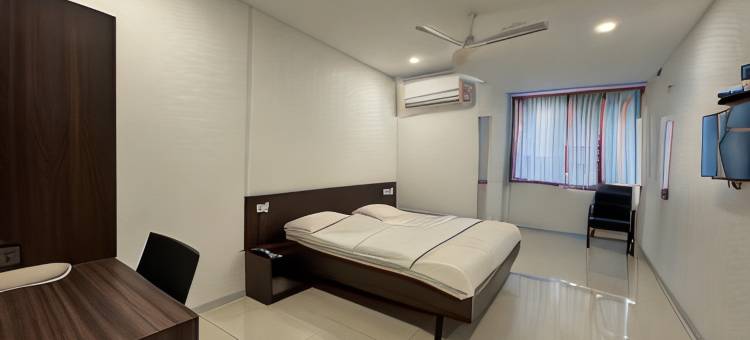 新萨姆拉特酒店(Hotel New Samrat)图片