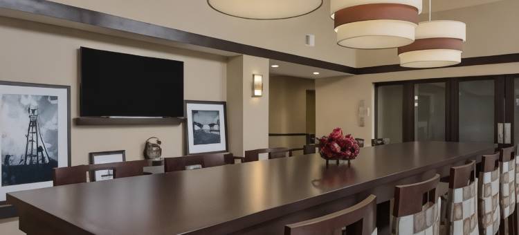 帕克斯堡市中心欢朋套房酒店(Hampton Inn & Suites Parkersburg Downtown)图片