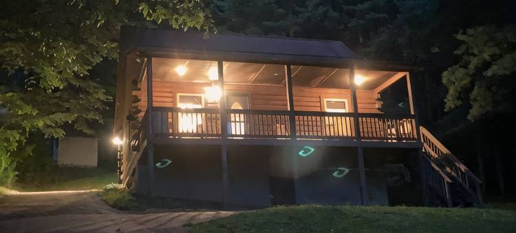 Relax鳟鱼溪全新热水浴缸和主浴室木屋-梅洛迪山(Relax @ Mt. Melody Log Cabin. Brand New Hot Tub and Masterbath. by Trout Stream)图片