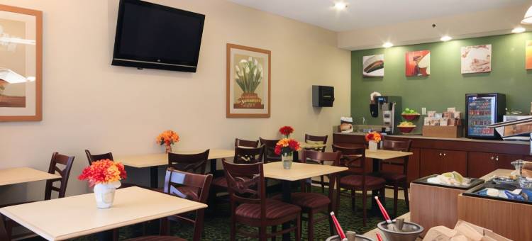 舒适套房酒店(Comfort Inn & Suites)图片