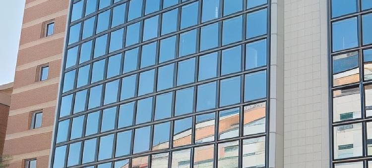 宜必思巴黎思伊西莱穆利诺塞纳河谷酒店(Ibis Paris Issy-Les-Moulineaux Val de Seine)图片