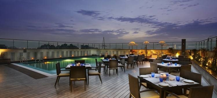 玛哈昆萨罗瓦尔柱廊套房酒店(Mahagun Sarovar Portico Suites)图片