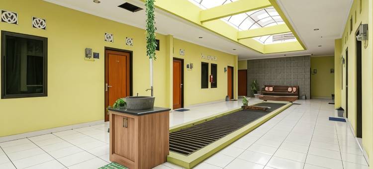 RedDoorz Syariah Near Assalaam - Ums图片