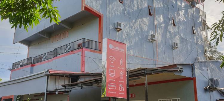 红多兹@马穆朱雅基酒店(RedDoorz @ Hotel Yaki Mamuju)图片