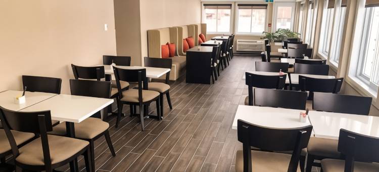 舒眠酒店及套房魁北克城东(Sleep Inn & Suites Quebec City East)图片