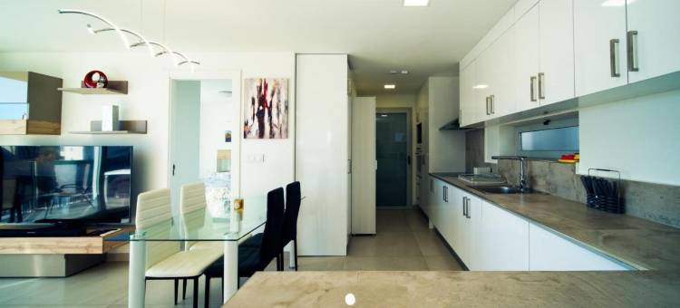 卡拉绿洲公寓(Apartamentos Oasis de La Cala)图片