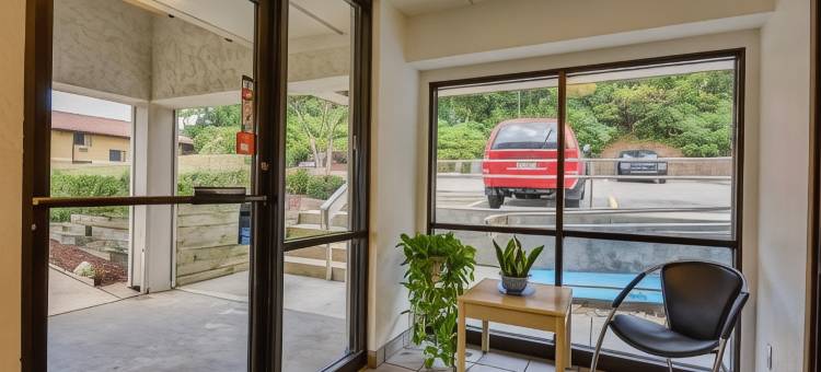 伯明翰6号汽车旅馆(Motel 6 Birmingham, Al)图片