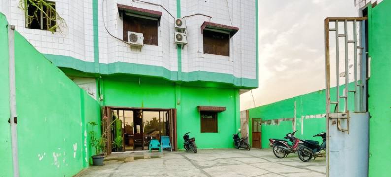 OYO 2044 星丘回教旅馆(RedDoorz at Star Hill Inn Syariah Tebing Tinggi)图片