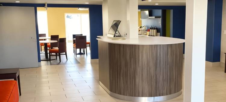 蒂加德-近华盛顿广场舒适套房酒店(Comfort Inn & Suites Tigard Near Washington Square)图片