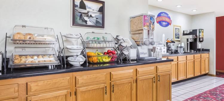 博林格林呗盟套房酒店(Baymont by Wyndham Bowling Green)图片