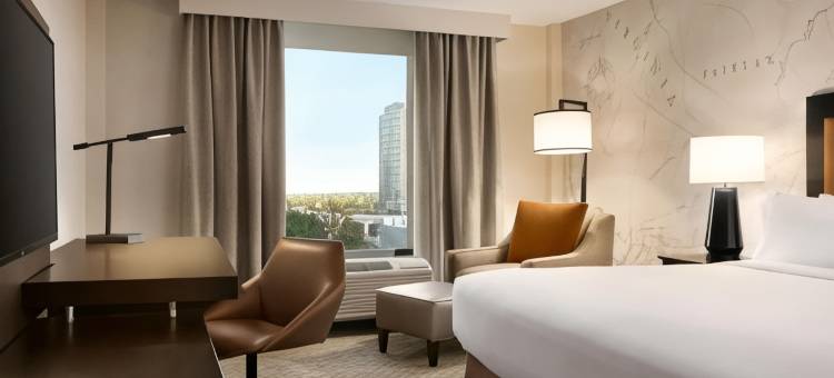 麦克莱恩泰森希尔顿逸林酒店(DoubleTree by Hilton McLean Tysons)图片