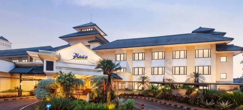 普尔瓦卡达普莱姆广场酒店(Prime Plaza Hotel Purwakarta)图片