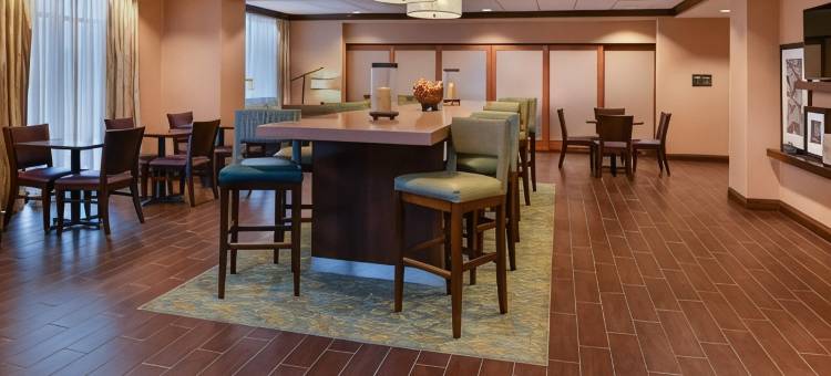 奥马哈市中心阿克萨本区欢朋酒店(Hampton Inn Omaha/Midtown (Aksarben Area))图片